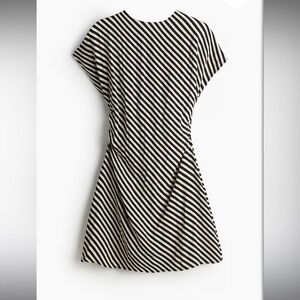 H&M Black and Crean Short Tapered waist  A-Line Dress New Without Tags